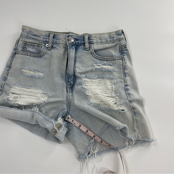 American Eagle Light Wash Bermuda Deconstructed mom shorts - Picture 4 of 10